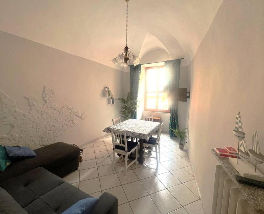 Giosue In Fiore Imperia Bagian luar foto